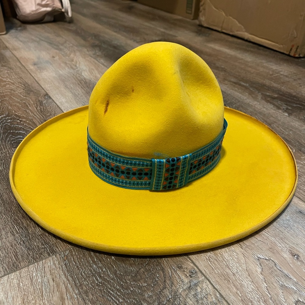 Warbonnet yellow felt hat